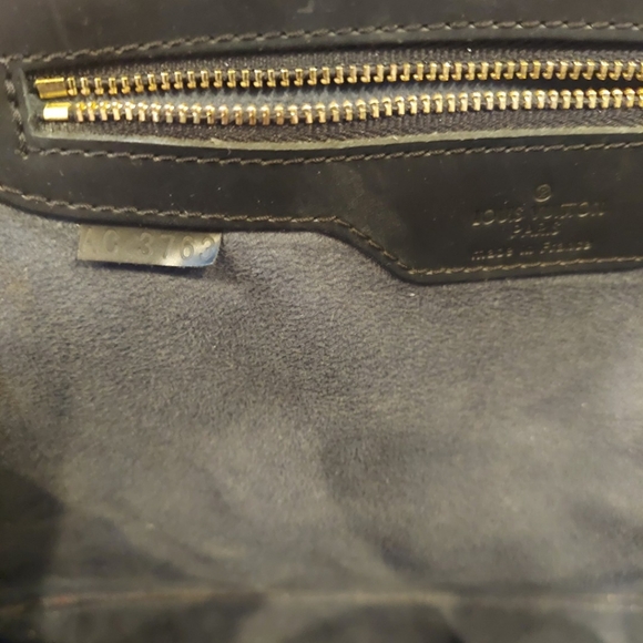 Louis Vuitton Black Epi Leather Lussac Tote Handbag (vintage) - Picture 8 of 8